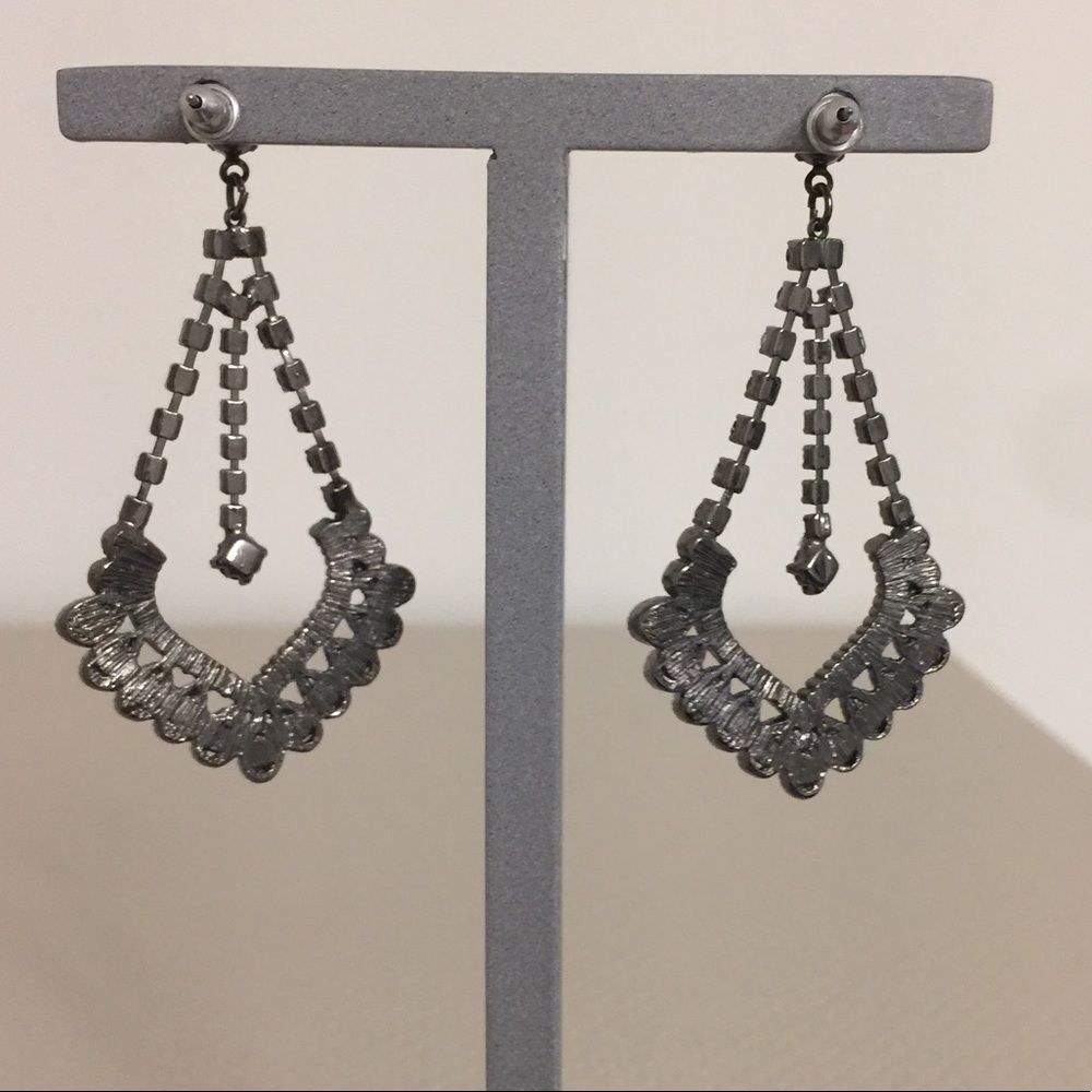 Cache earrings - Picture 4 of 7